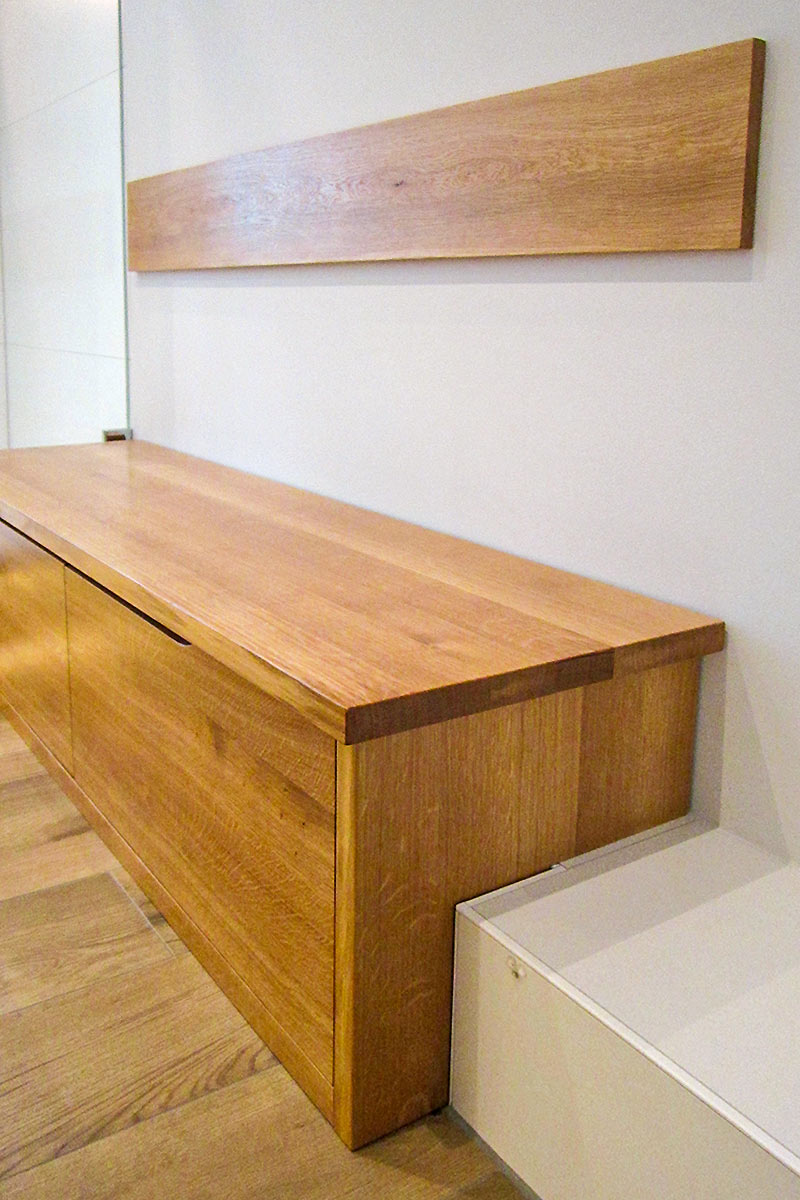 Sitzbank aus Holz